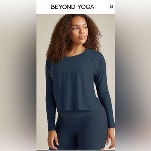 Beyond Yoga Nocturnal Navy Featherweight Daydreamer Pullover